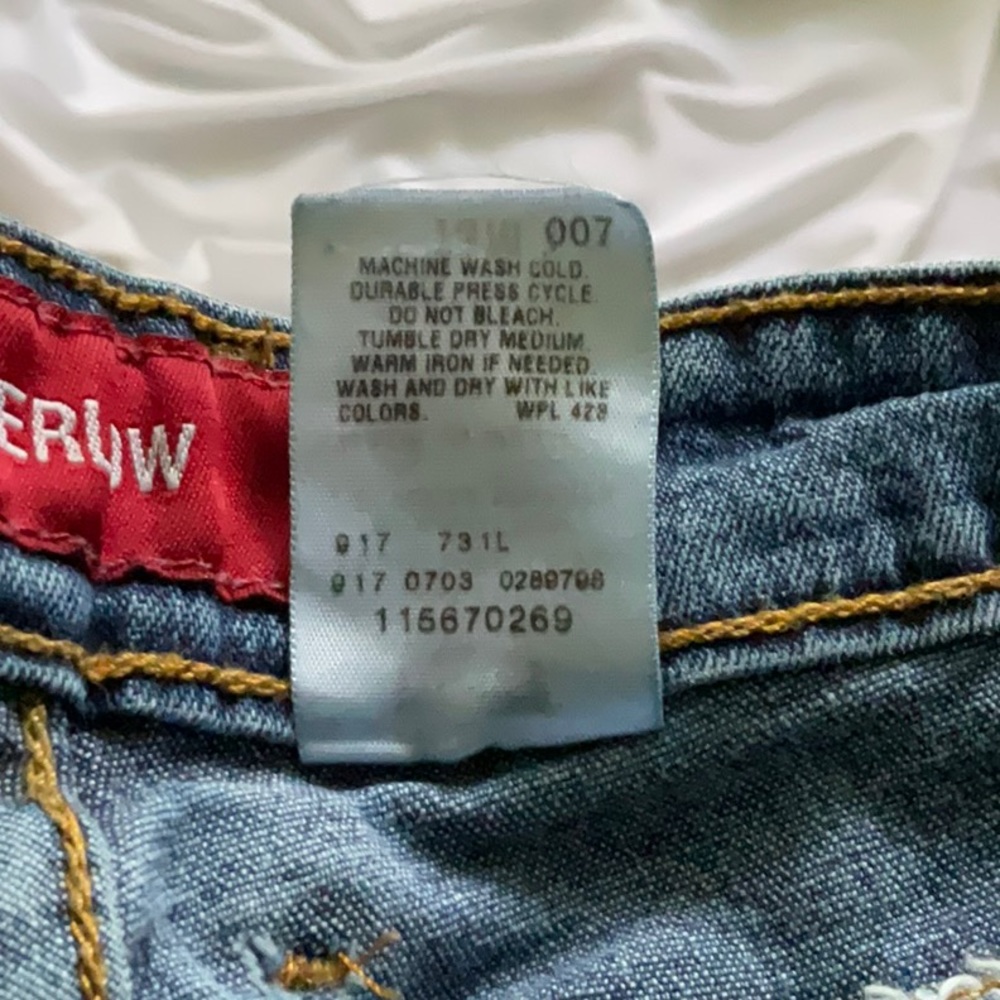 Super Low Levi’s Red Tag Blue Jeans Size Women Size 13M. - Picture 5 of 6